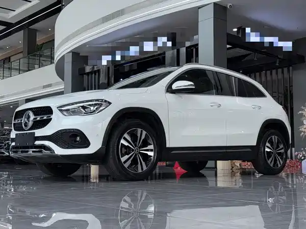 Mercedes-Benz GLA 2023