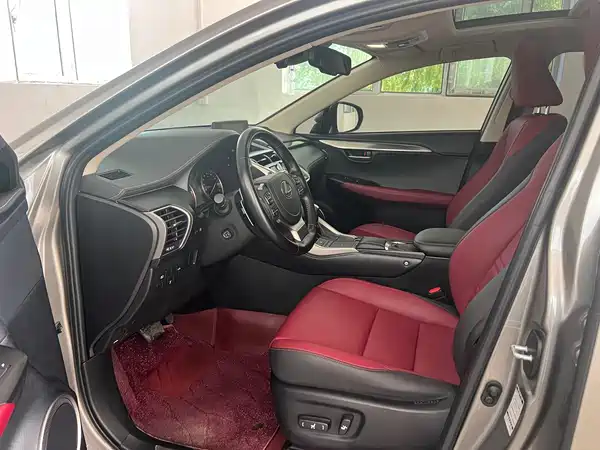 Lexus NX 2021