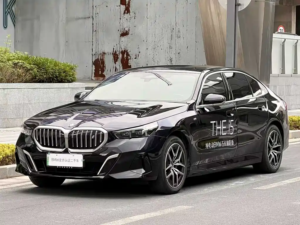 BMW i5 2025 — фото 1