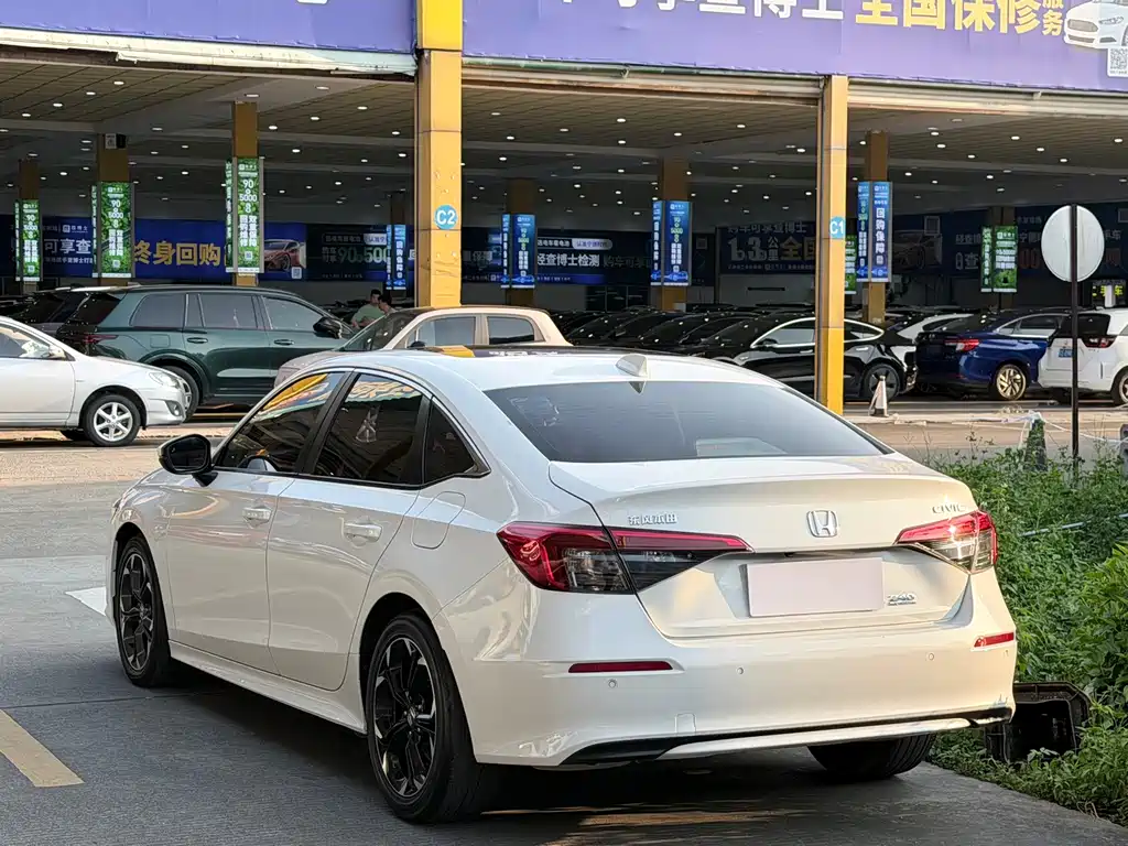 Honda Civic 2022 — фото 14