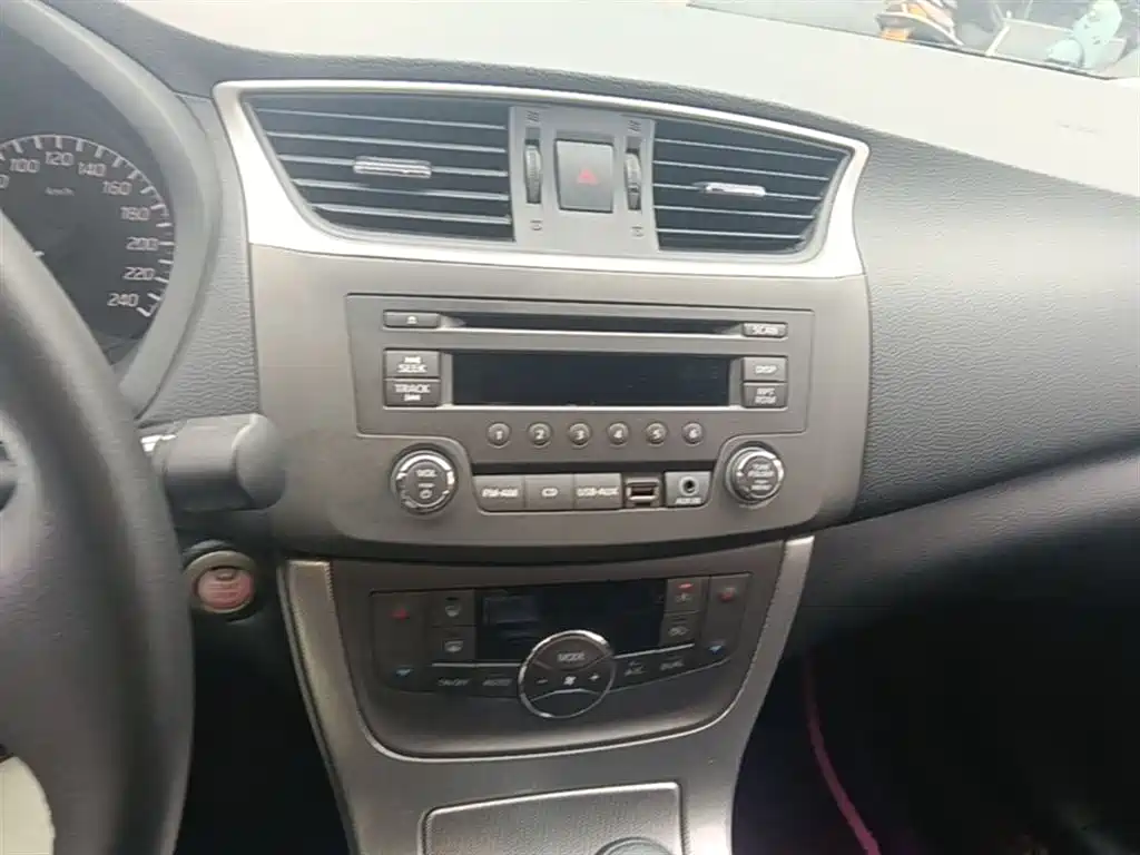 Nissan Sylphy 2015 — фото 13
