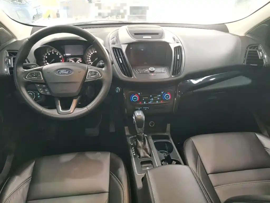 Ford Kuga 2018 — фото 10
