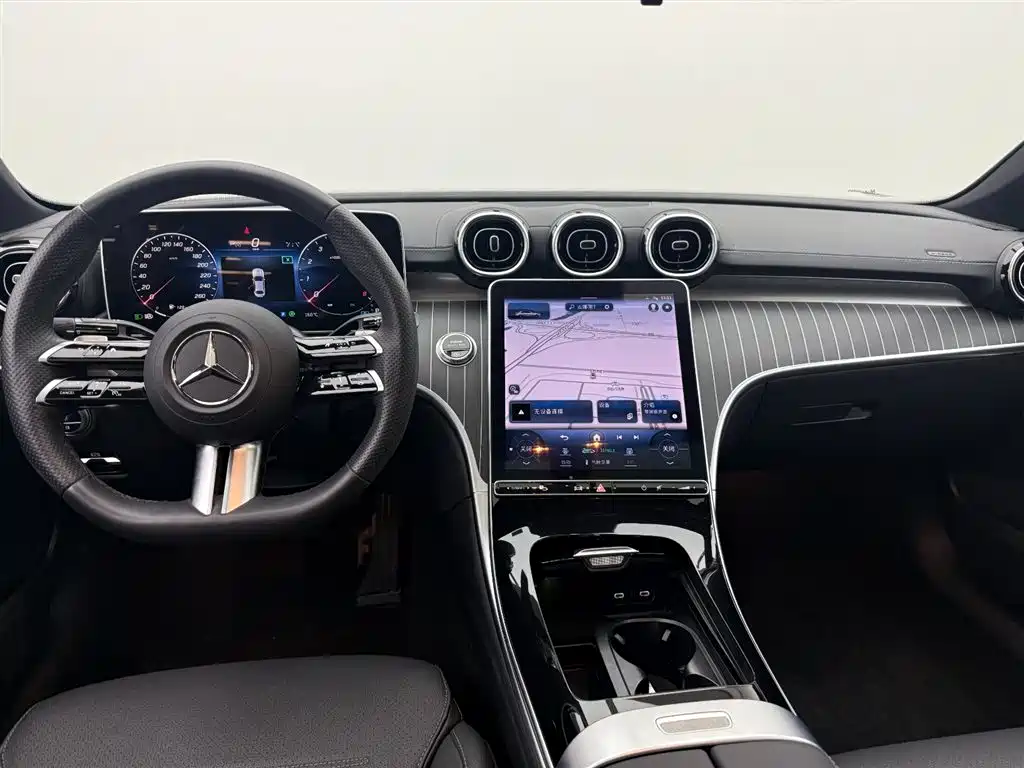 Mercedes-Benz C-Class 2023 — фото 10
