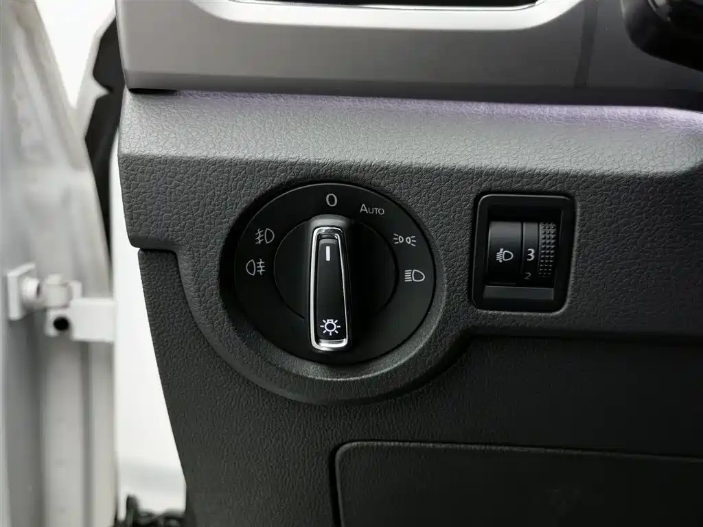 Volkswagen T-Cross 2021 — фото 21