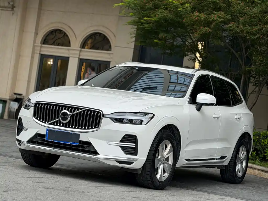 Volvo XC60 2022