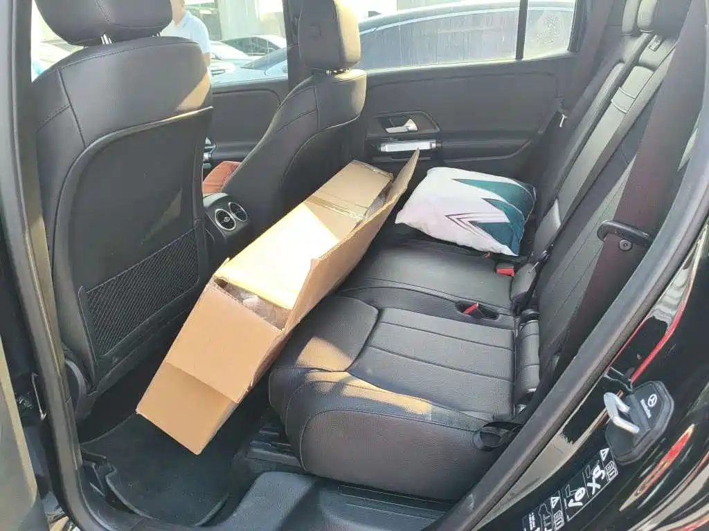 Mercedes-Benz GLB 2024