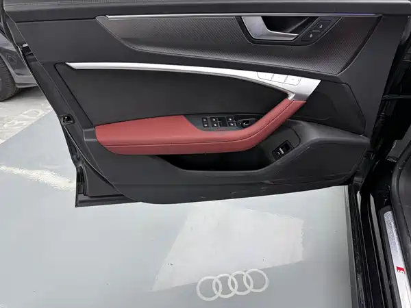 Audi A7L 2024