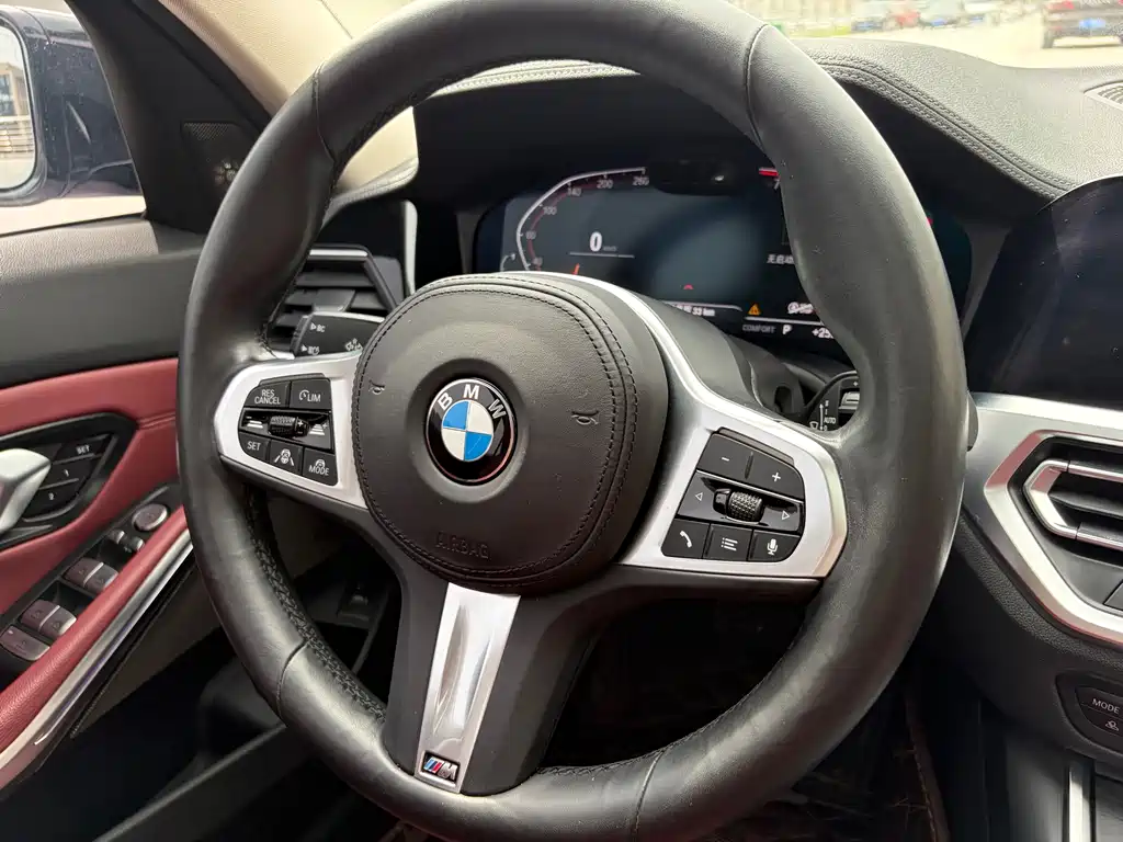 BMW 3 Series 2023 — фото 17