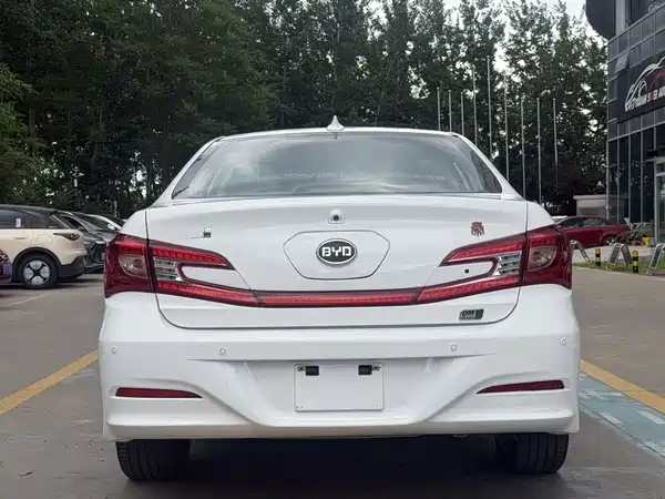 BYD Qin NEV 2015