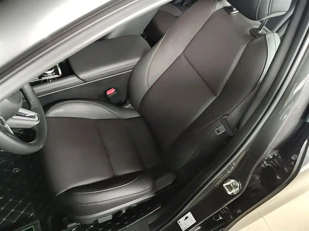 Mazda 3 Axela 2025 — фото 15