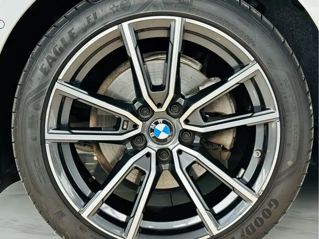 BMW 3 Series 2020 — фото 19