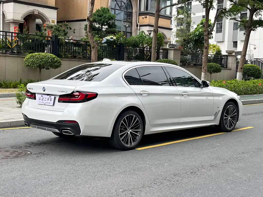 BMW 5 Series 2023 — фото 4