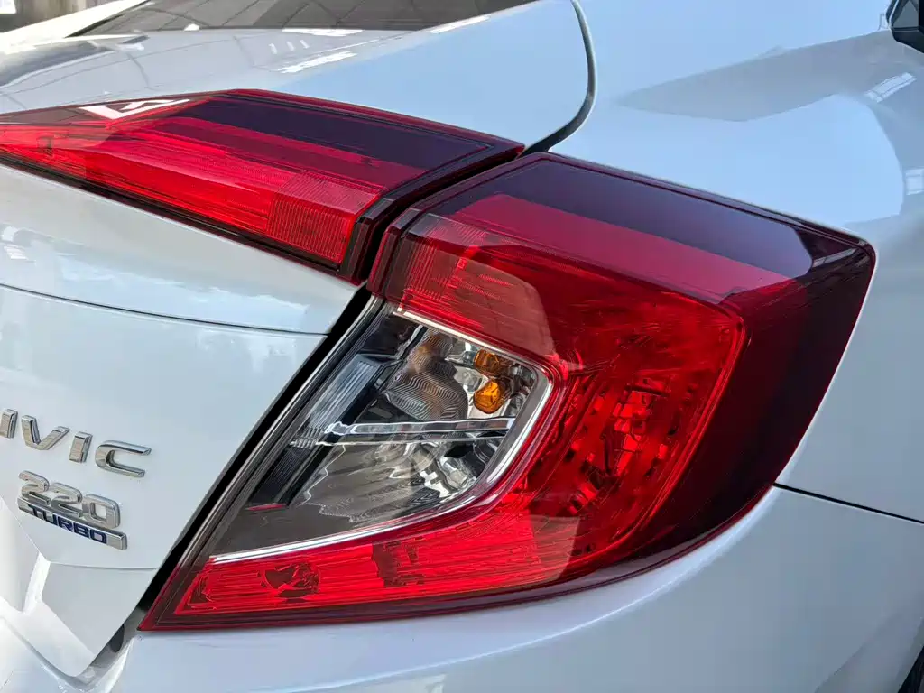 Honda Civic 2021 — фото 15