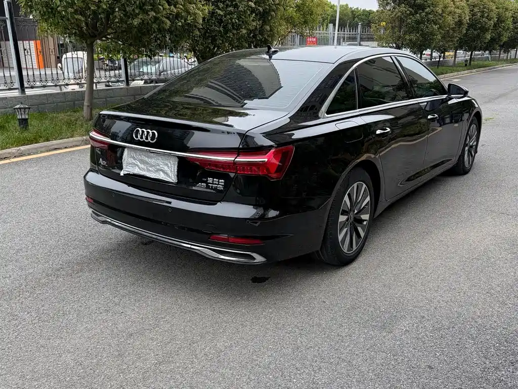 Audi A6L 2023
