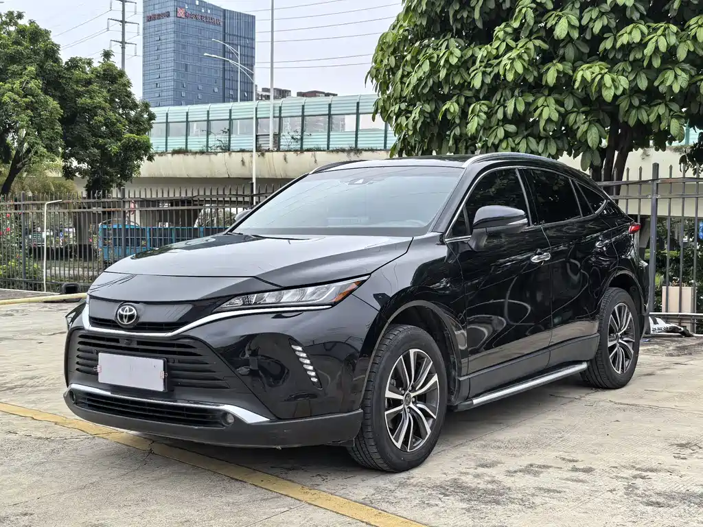 Toyota Harrier 2022 — фото 1