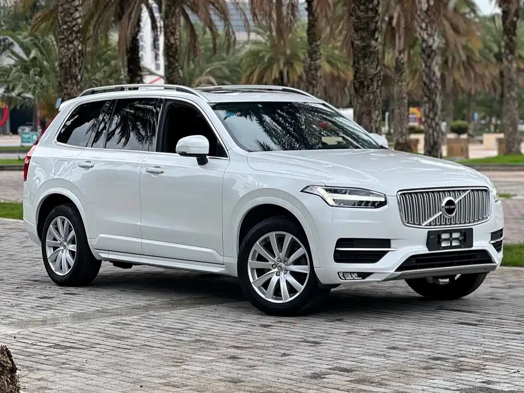 Volvo XC90 2018 — фото 3