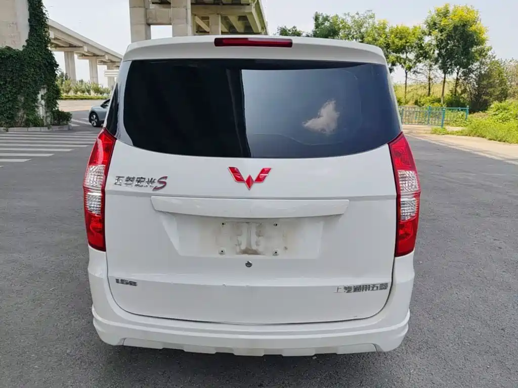 Wuling Hongguang 2018