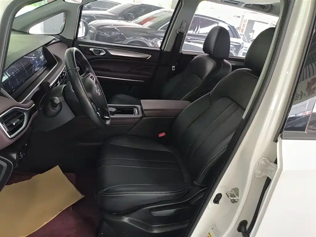 GAC Motor Trumpchi M6 2021 — фото 12