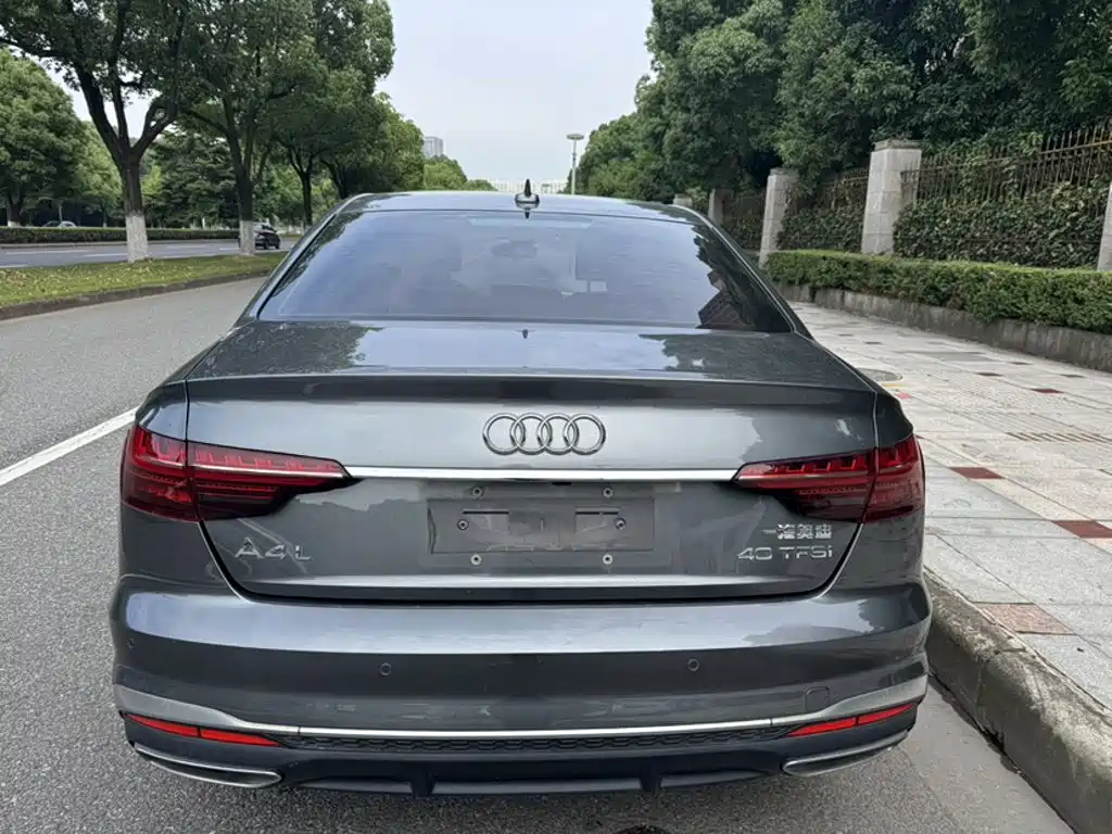 Audi A4L 2020 — фото 13