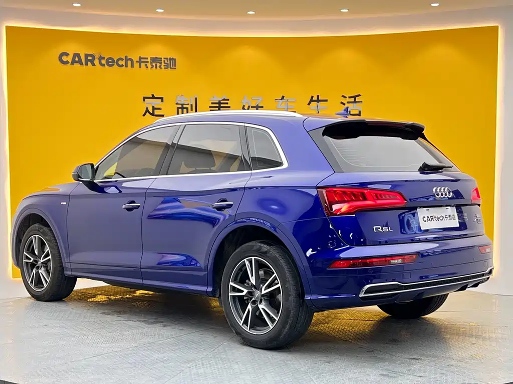 Audi Q5L 2019 — фото 27