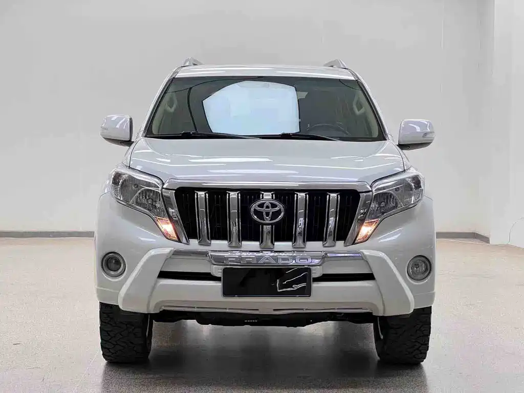 Toyota Prado 2017 — фото 2