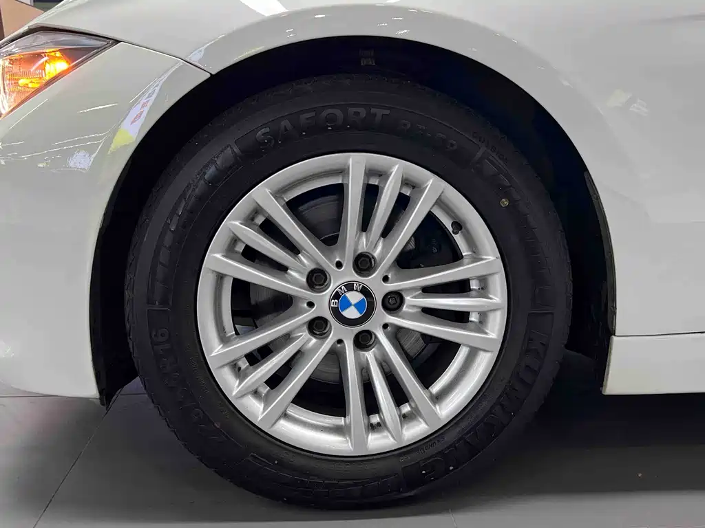 BMW 3 Series 2015 — фото 8