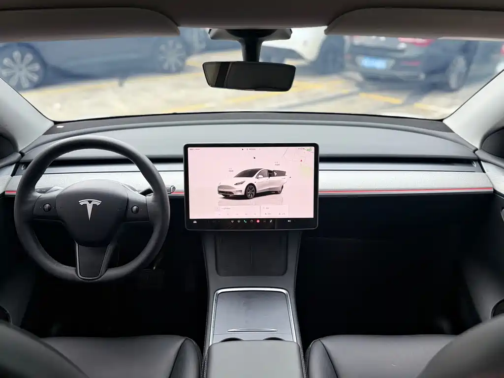 Tesla Model Y 2024 — фото 10