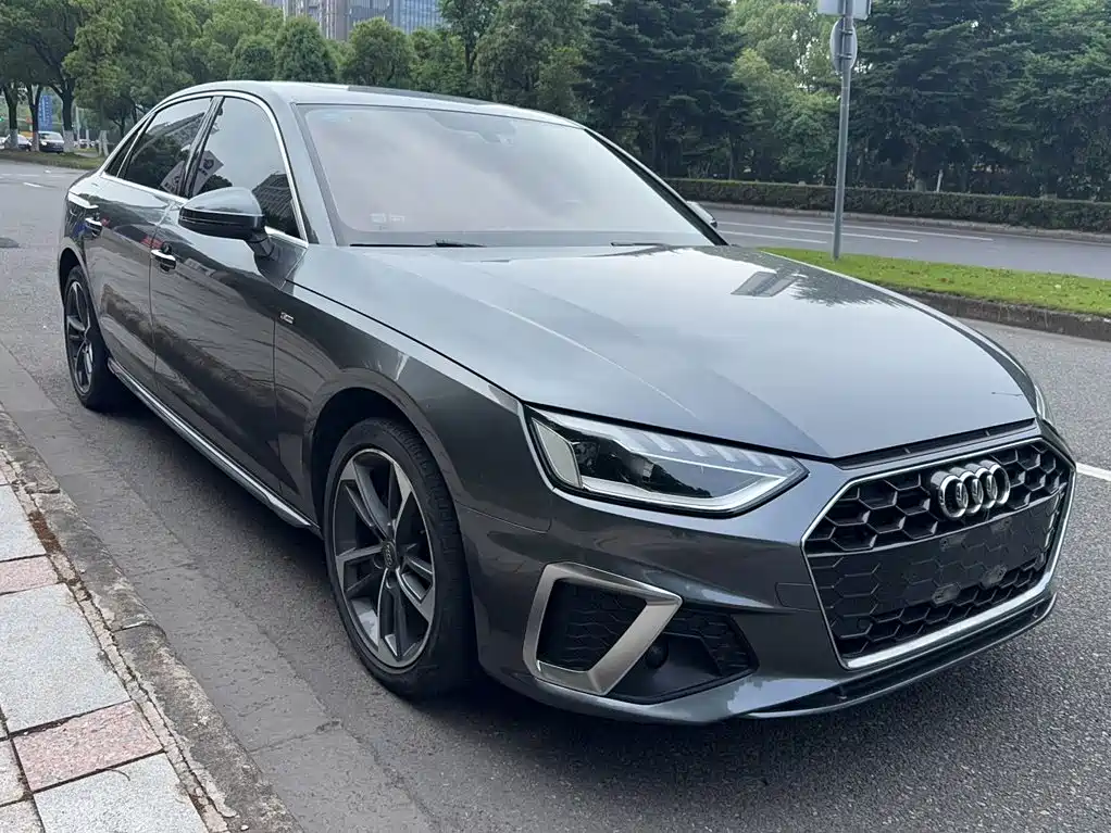 Audi A4L 2020