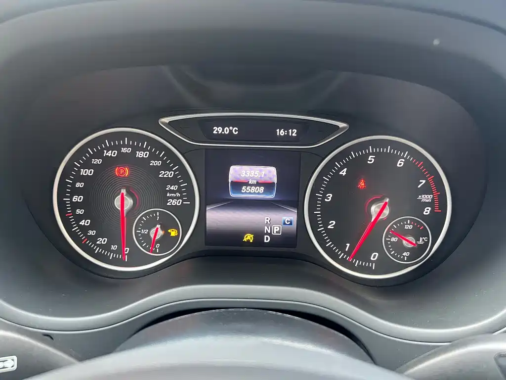 Mercedes-Benz B-Class 2018 — фото 19
