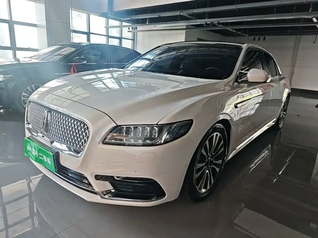 Lincoln Continental 2021 — фото 1