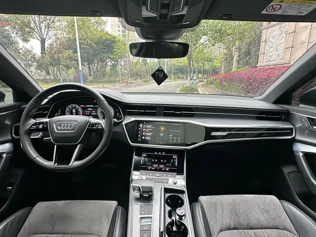 Audi A6L 2021 — фото 16