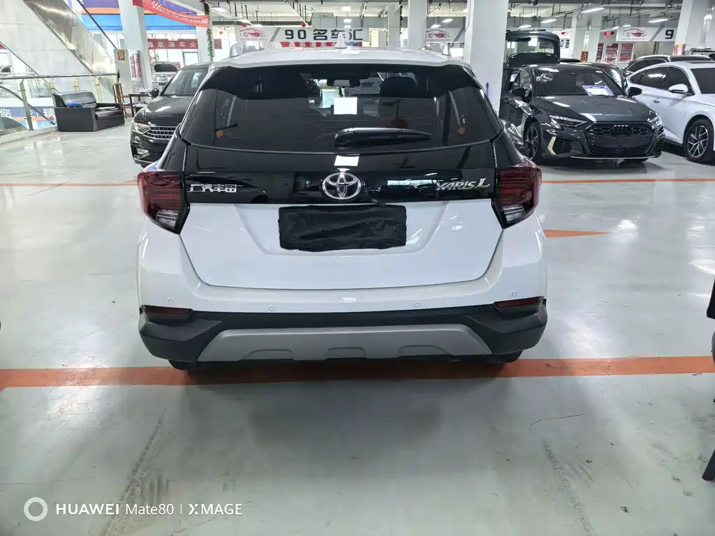 Toyota Yaris L 2022 — фото 5