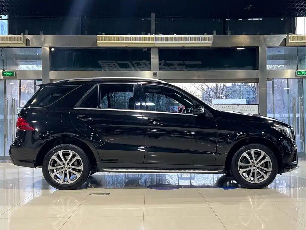 Mercedes-Benz GLE 2017
