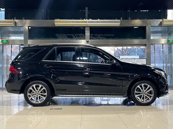Mercedes-Benz GLE 2017