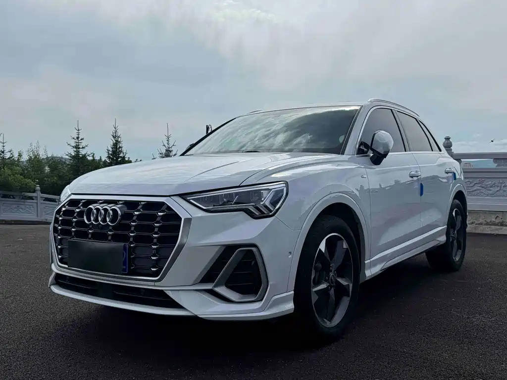 Audi Q3 2021