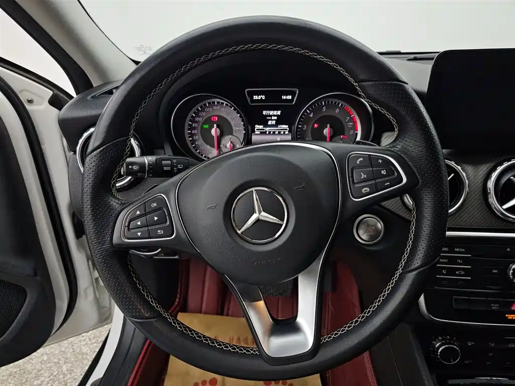 Mercedes-Benz GLA 2017 — фото 9