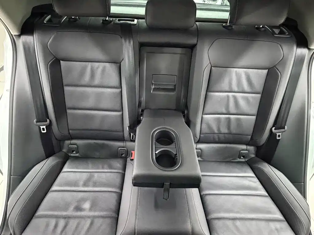 Volkswagen T-Roc 2023 — фото 16