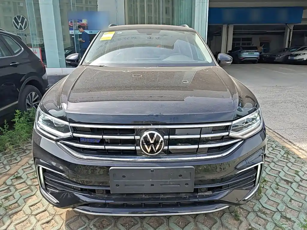 Volkswagen Tiguan L PHEV 2026 — фото 3