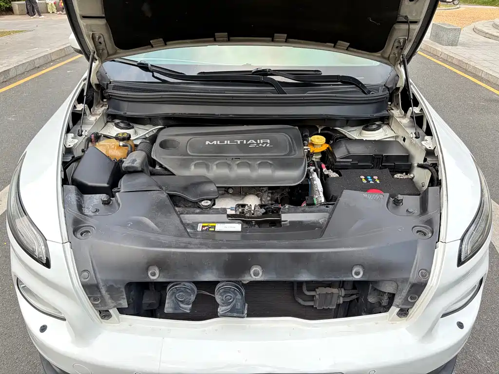 Jeep Cherokee 2014 — фото 19