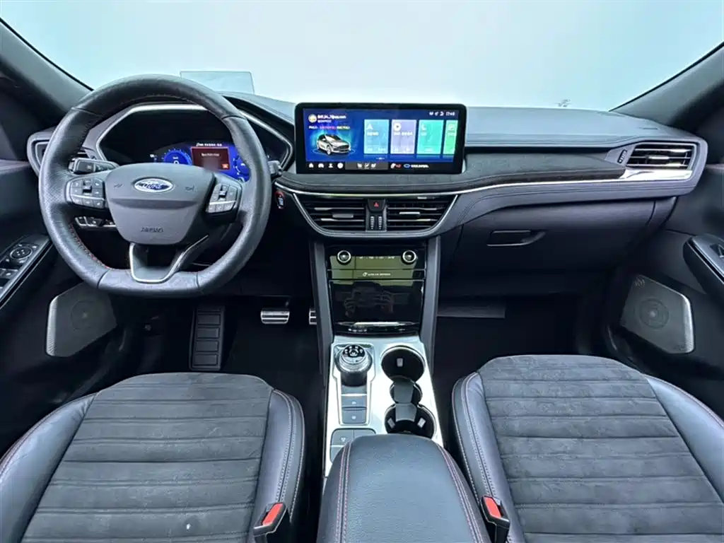 Ford Escape 2020 — фото 13