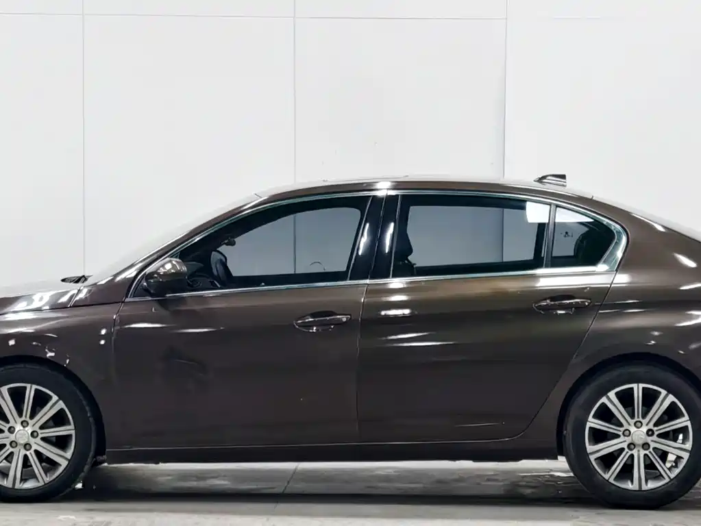 Peugeot 408 2015 — фото 7