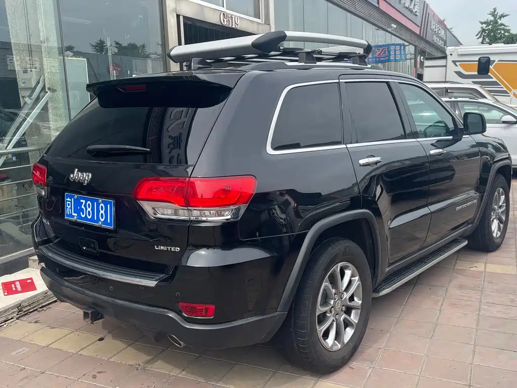 Jeep Grand Cherokee 2015 — фото 3