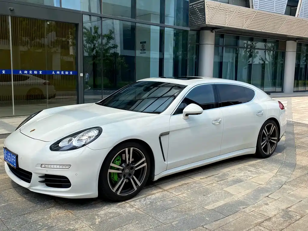 Porsche Panamera 2014 — фото 10
