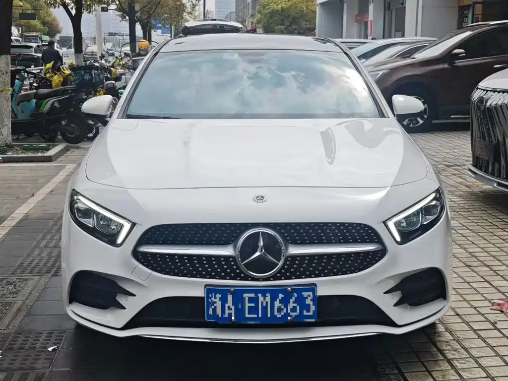 Mercedes-Benz A-Class 2022 — фото 3