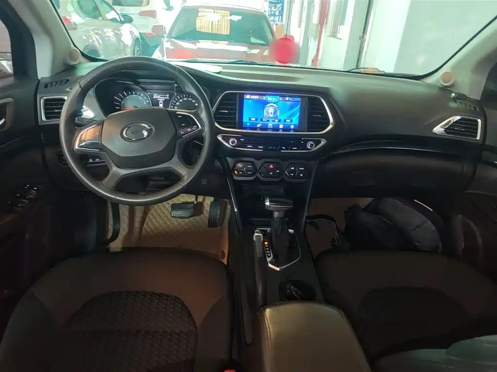 GAC Motor Trumpchi GS4 2016 — фото 10