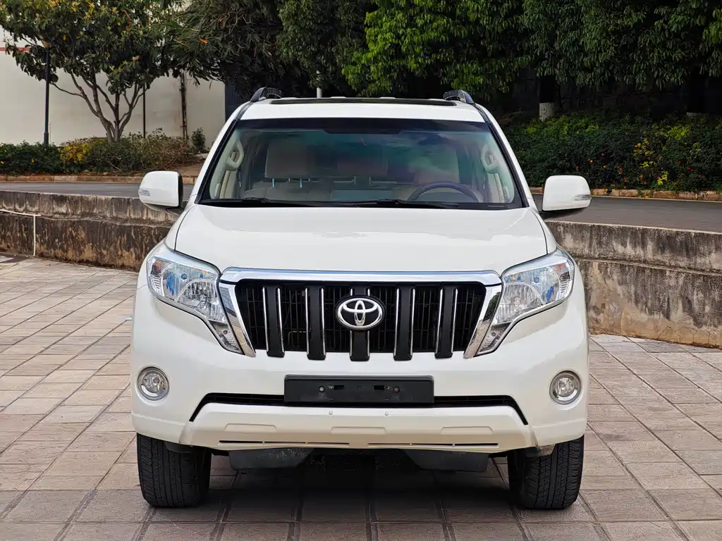 Toyota Prado 2014 — фото 2