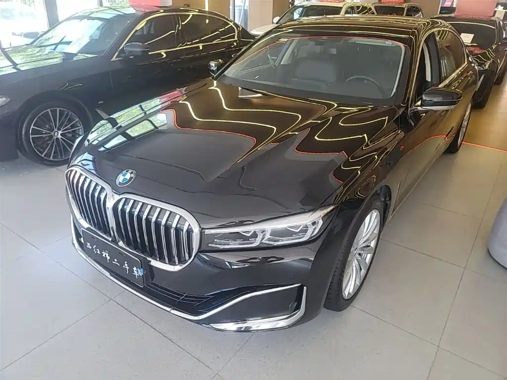 BMW 7 Series 2020 — фото 1