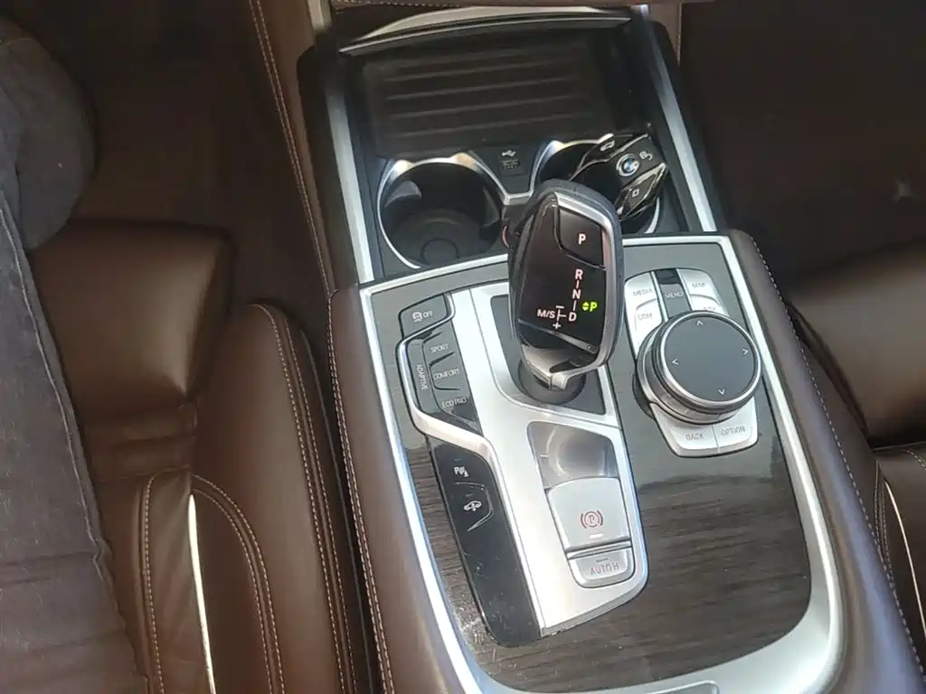 BMW 7 Series 2020 — фото 14