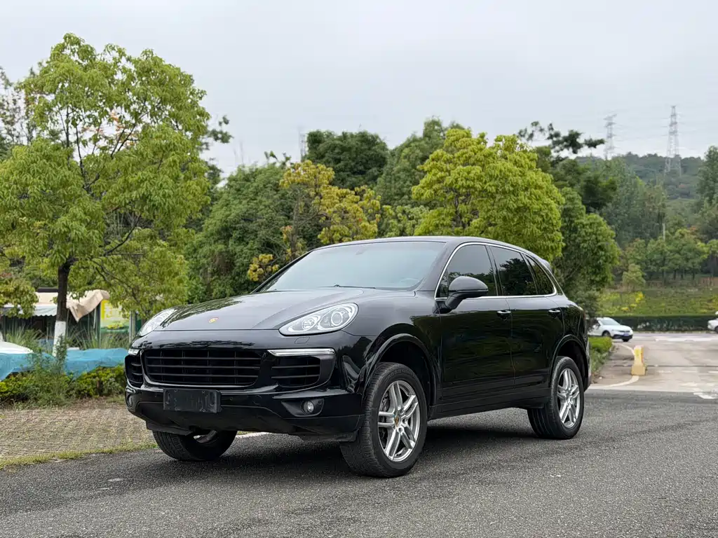 Porsche Cayenne 2017 — фото 1