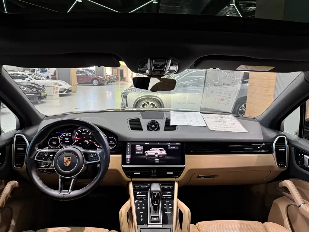 Porsche Cayenne 2018 — фото 9
